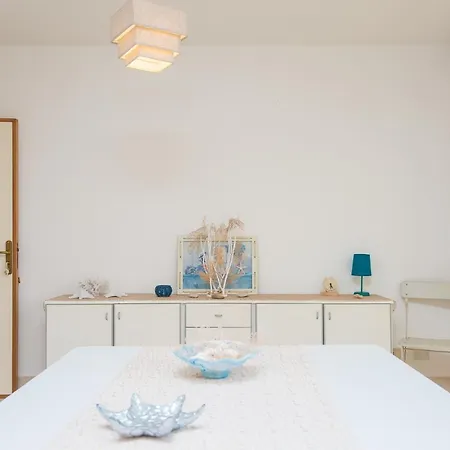 Appartement Con Accesso Diretto Torre Pali