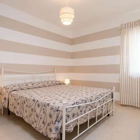 Appartement Con Accesso Diretto Torre Pali